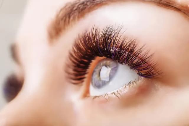Botox rzęs czy warto? Odkryj prawdę o tym zabiegu i jego efekty Botox rzęs czy warto? Odkryj prawdę o tym zabiegu i jego efekty