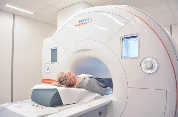 Czy na rezonans magnetyczny można mieć hybrydy? Ważne informacje i zalecenia Czy na rezonans magnetyczny można mieć hybrydy? Ważne informacje i zalecenia