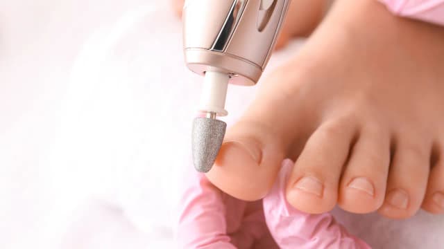 Jak przedłużyć paznokcie u nóg - skuteczne metody i porady Jak przedłużyć paznokcie u nóg - skuteczne metody i porady